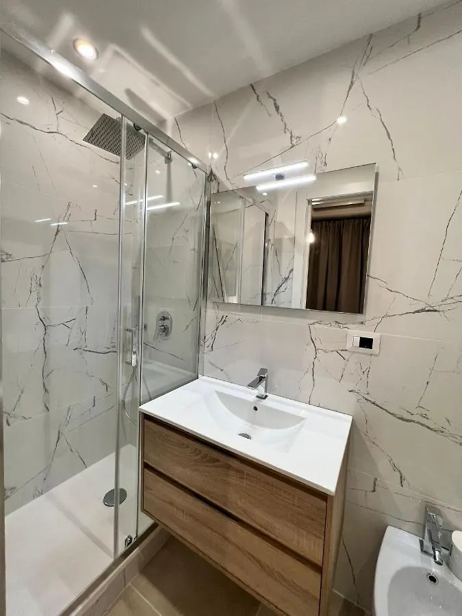 Colonna Holiday Home Rome Apartment